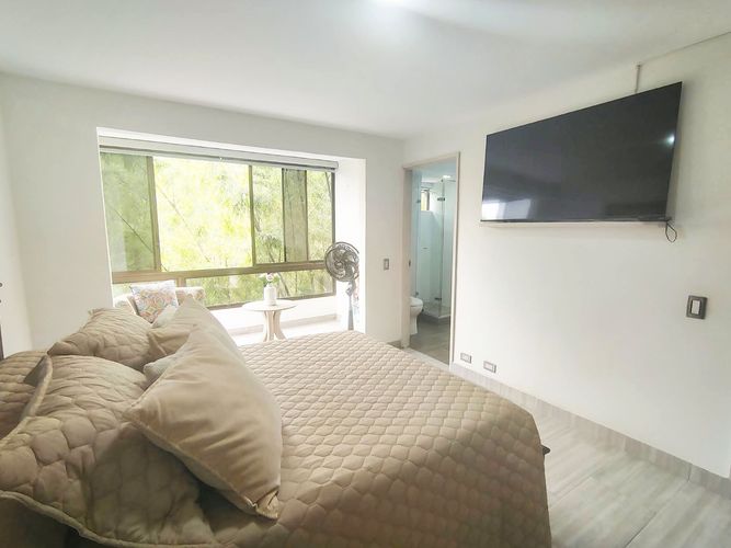 Apartamento de 3 alcobas en venta en El Poblado, Medellín, 128 m² · foto 9 de 19