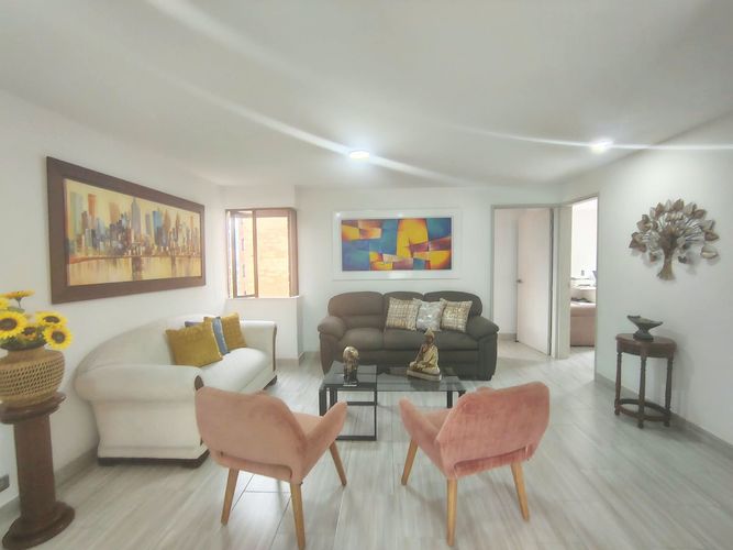 Apartamento de 3 alcobas en venta en El Poblado, Medellín, 128 m² · foto 4 de 19