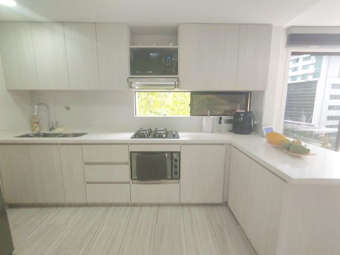 Apartamento de 3 alcobas en venta en El Poblado, Medellín, 128 m² · foto 6 de 19
