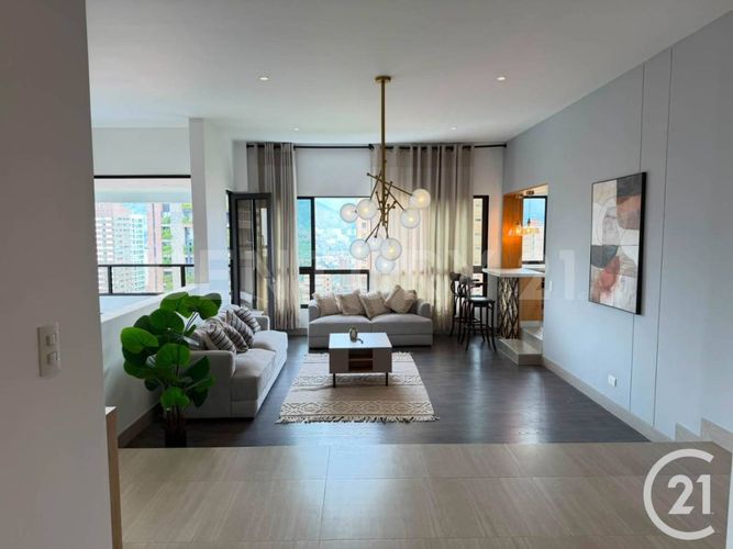 Apartamento de 3 alcobas en venta en Alejandría, Medellín, 277 m² · foto 4 de 24
