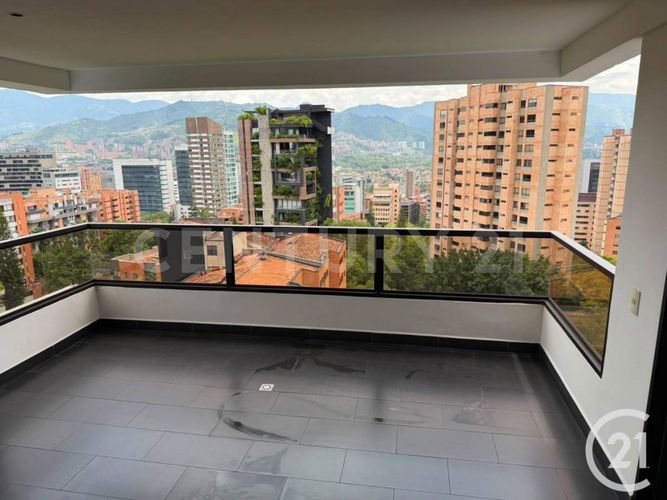 Apartamento de 3 alcobas en venta en Alejandría, Medellín, 277 m² · foto 16 de 24
