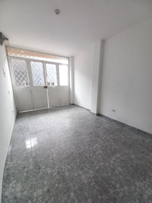 Local en arriendo en El Carmen, Ibagué, 9 m² · foto 6 de 8