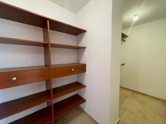 Apartamento de 4 alcobas en arriendo en Laureles, Medellín · foto 9 de 18