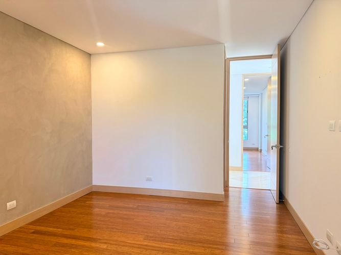 Apartamento de 3 alcobas en arriendo en El Poblado, Medellín, 272 m² · foto 12 de 19