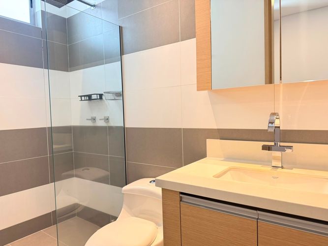 Apartamento de 3 alcobas en arriendo en El Poblado, Medellín, 272 m² · foto 18 de 19