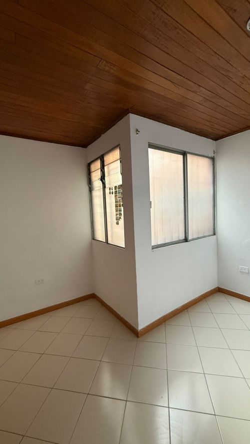 Casa de 4 alcobas en venta en Rodeo Alto, Medellín, 110 m² · foto 8 de 11