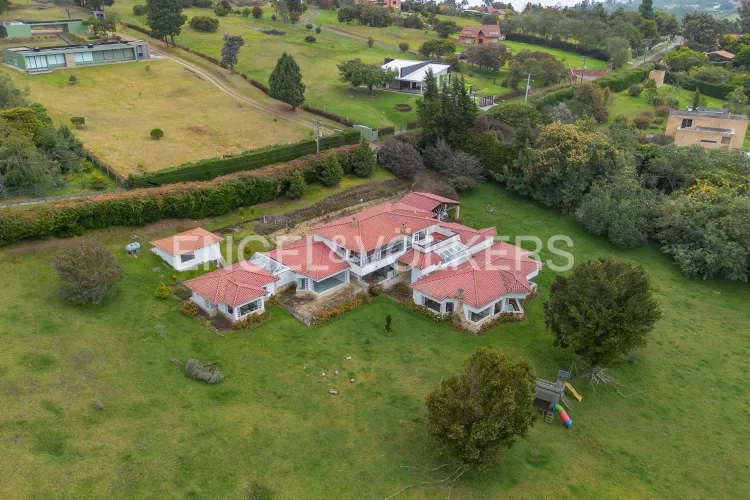 Casa de 6 alcobas en venta en Yerbabuena, Chía, 800 m² · foto 19 de 20
