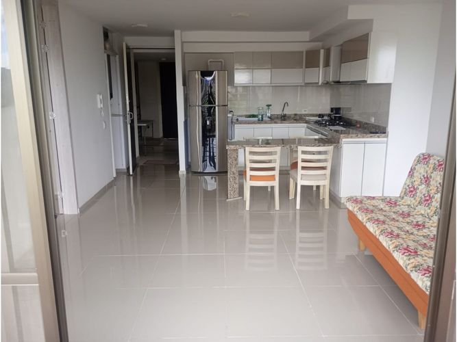 Apartamento de 3 alcobas en venta en Las Palmas, Ricaurte, 93 m² · foto 2 de 17