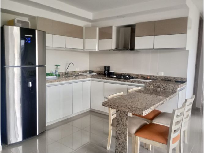 Apartamento de 3 alcobas en venta en Las Palmas, Ricaurte, 93 m² · foto 3 de 17