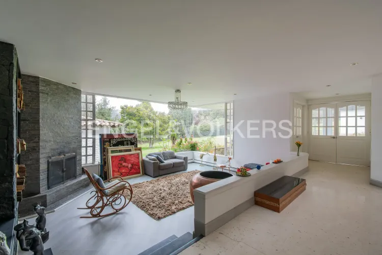 Casa de 6 alcobas en venta en Yerbabuena, Chía, 800 m² · foto 2 de 20
