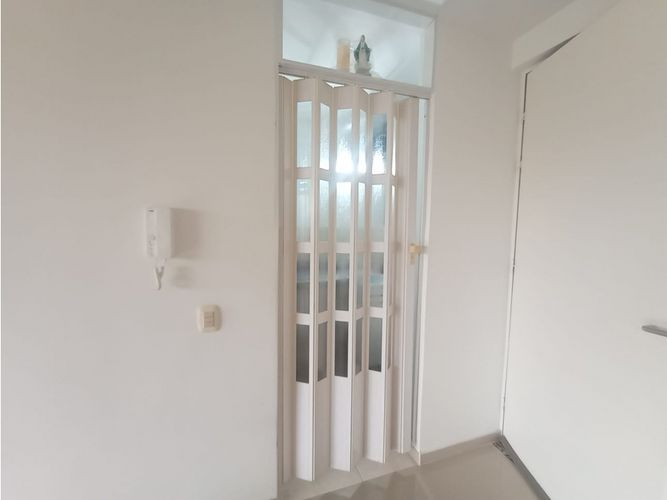 Apartamento de 3 alcobas en venta en Las Palmas, Ricaurte, 93 m² · foto 16 de 17