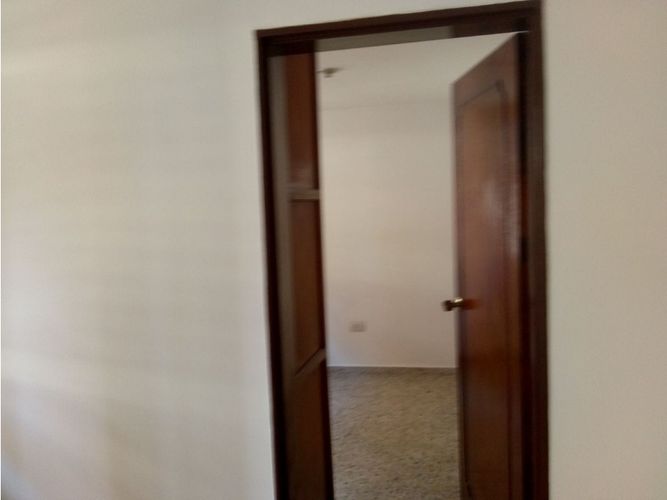Casa de 5 alcobas en venta en Buenos Aires, Medellín, 165 m² · foto 3 de 24