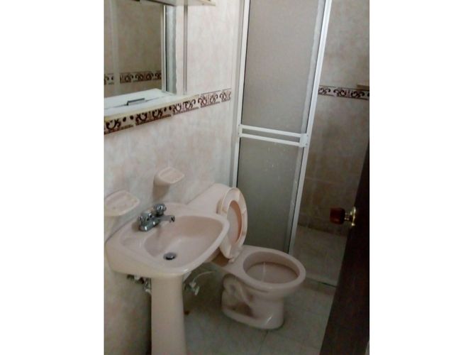 Casa de 5 alcobas en venta en Buenos Aires, Medellín, 165 m² · foto 5 de 24