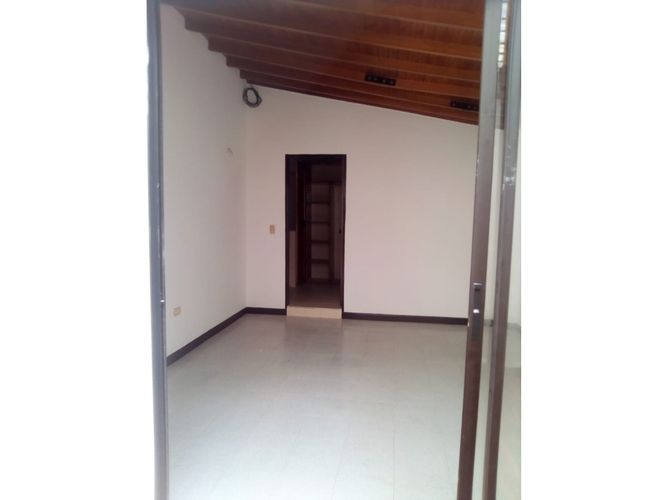 Casa de 5 alcobas en venta en Buenos Aires, Medellín, 165 m² · foto 21 de 24