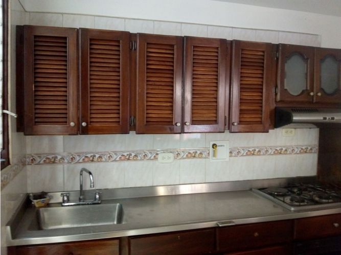 Casa de 5 alcobas en venta en Buenos Aires, Medellín, 165 m² · foto 23 de 24