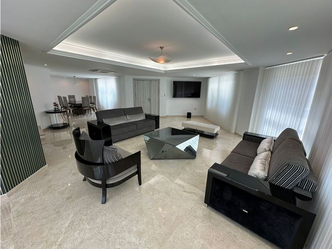 Casa de 4 alcobas en venta en El Golf, Barranquilla, 390 m² · foto 2 de 21