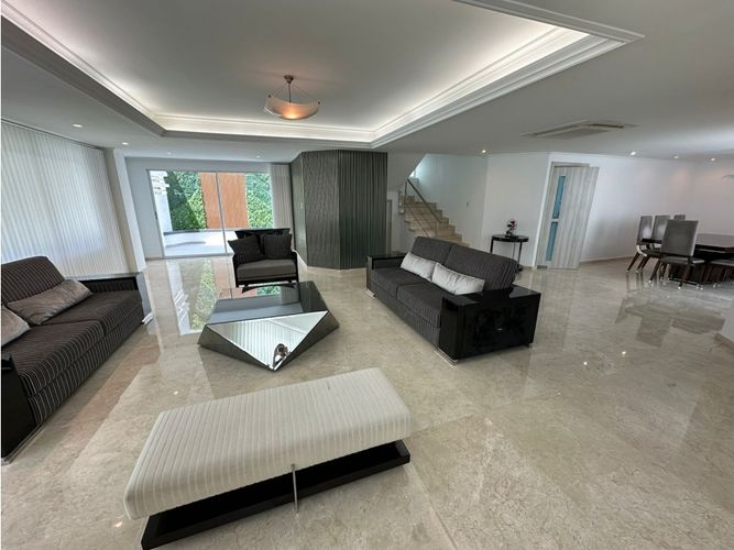 Casa de 4 alcobas en venta en El Golf, Barranquilla, 390 m² · foto 3 de 21