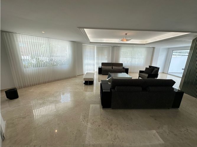 Casa de 4 alcobas en venta en El Golf, Barranquilla, 390 m² · foto 4 de 21
