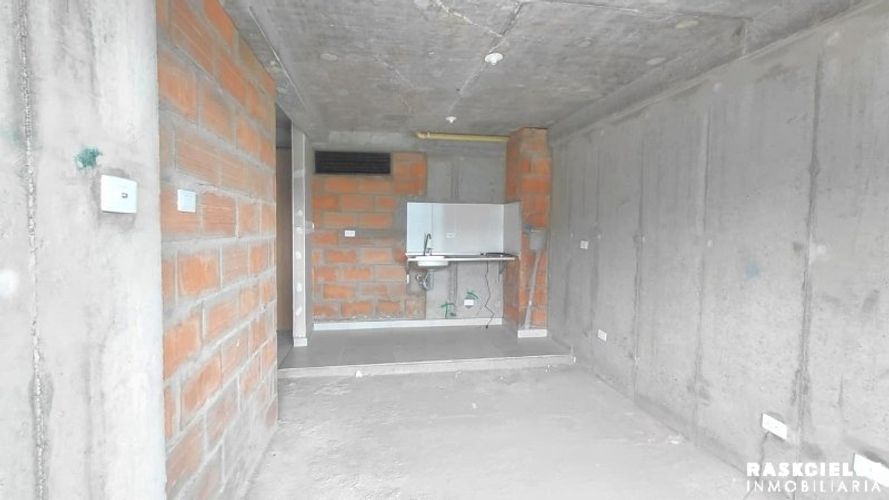 Apartamento de 3 alcobas en venta en Loma De San Jose, Sabaneta, 55 m² · foto 2 de 20