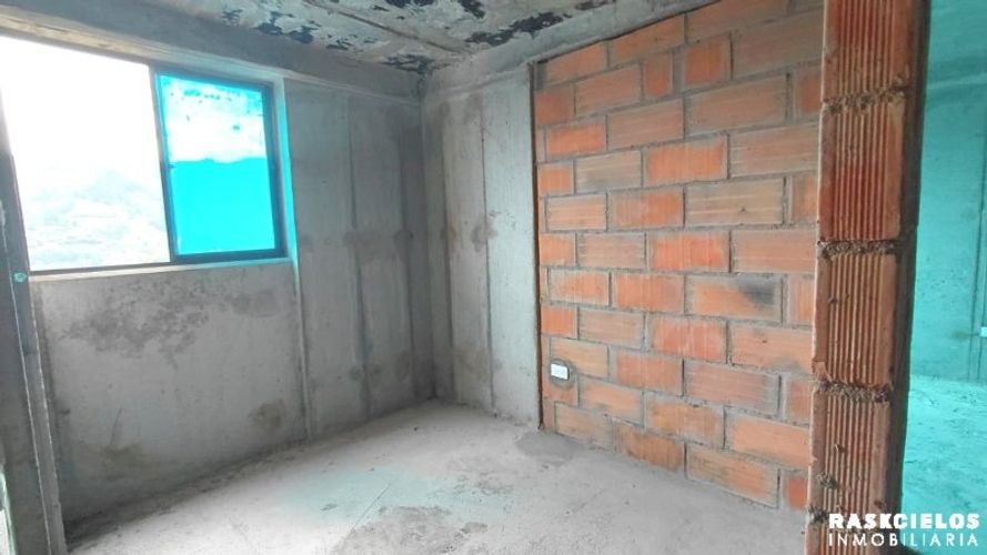 Apartamento de 3 alcobas en venta en Loma De San Jose, Sabaneta, 55 m² · foto 11 de 20