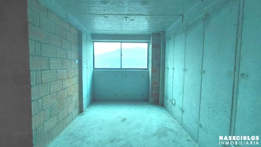 Apartamento de 3 alcobas en venta en Loma De San Jose, Sabaneta, 55 m² · foto 13 de 20