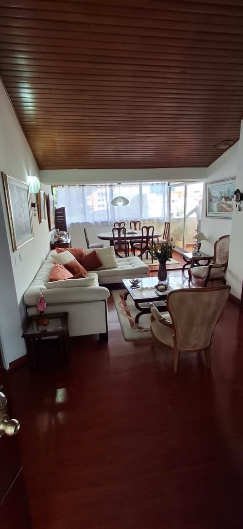 Apartamento de 3 alcobas en venta en Santa Barbara, Bogotá, 120 m² · foto 2 de 18