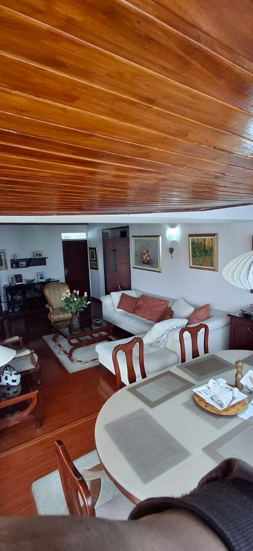 Apartamento de 3 alcobas en venta en Santa Barbara, Bogotá, 120 m² · foto 3 de 18