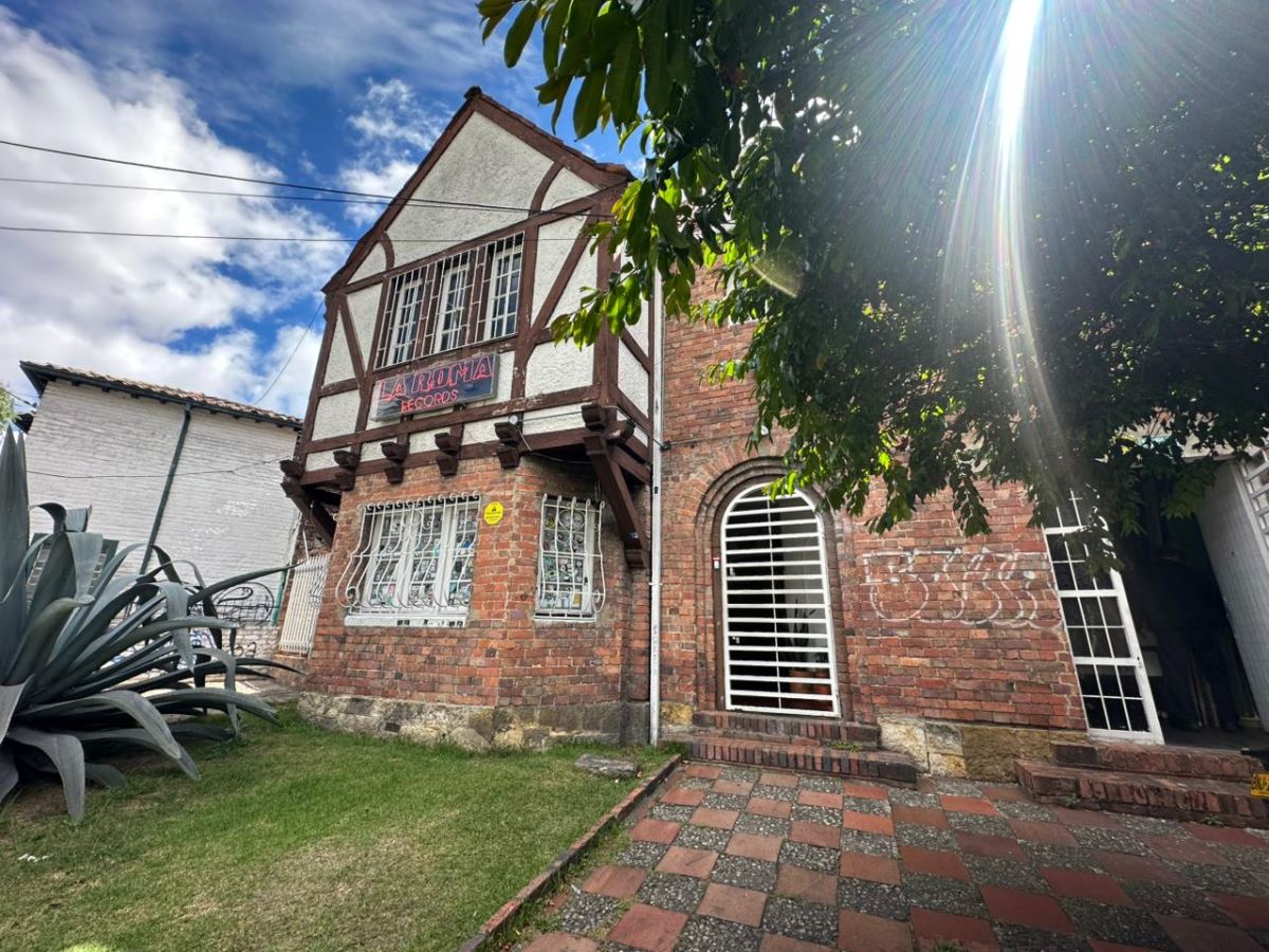 Casa en venta en Teusaquillo, Bogotá · foto 2 de 19