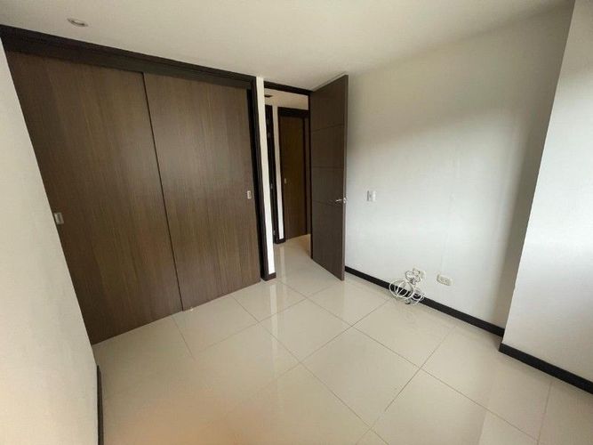 Apartamento de 3 alcobas en arriendo en Loma De San Jose, Sabaneta, 85 m² · foto 5 de 18