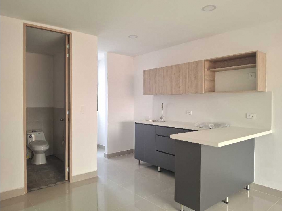 Apartaestudio en arriendo en Laureles, Medellín · foto 2 de 12
