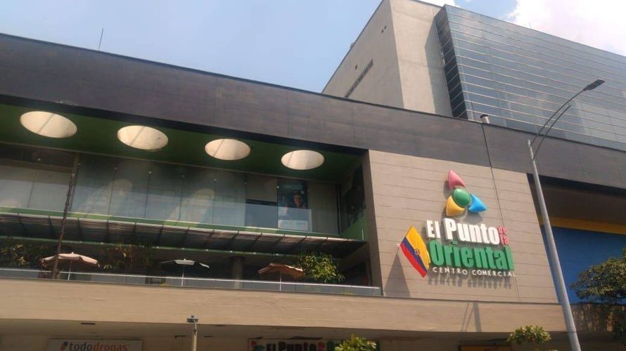 Local en arriendo en La Candelaria, Medellín, 21 m² · foto 12 de 24