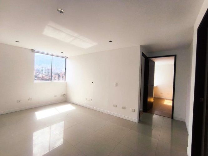 Apartamento de 4 alcobas en arriendo en Otraparte, Envigado, 190 m² · foto 7 de 22
