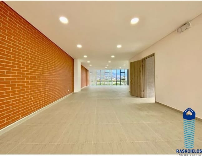 Local en venta en Las Acacias, Medellín, 137 m² · foto 4 de 9