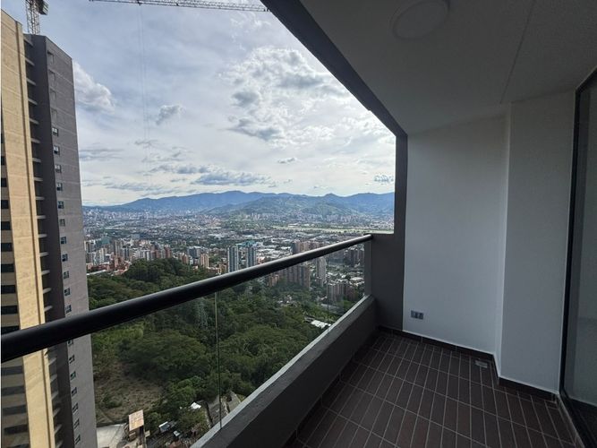 Apartamento de 2 alcobas en venta en Las Palmas, Medellín, 67 m² · foto 4 de 10
