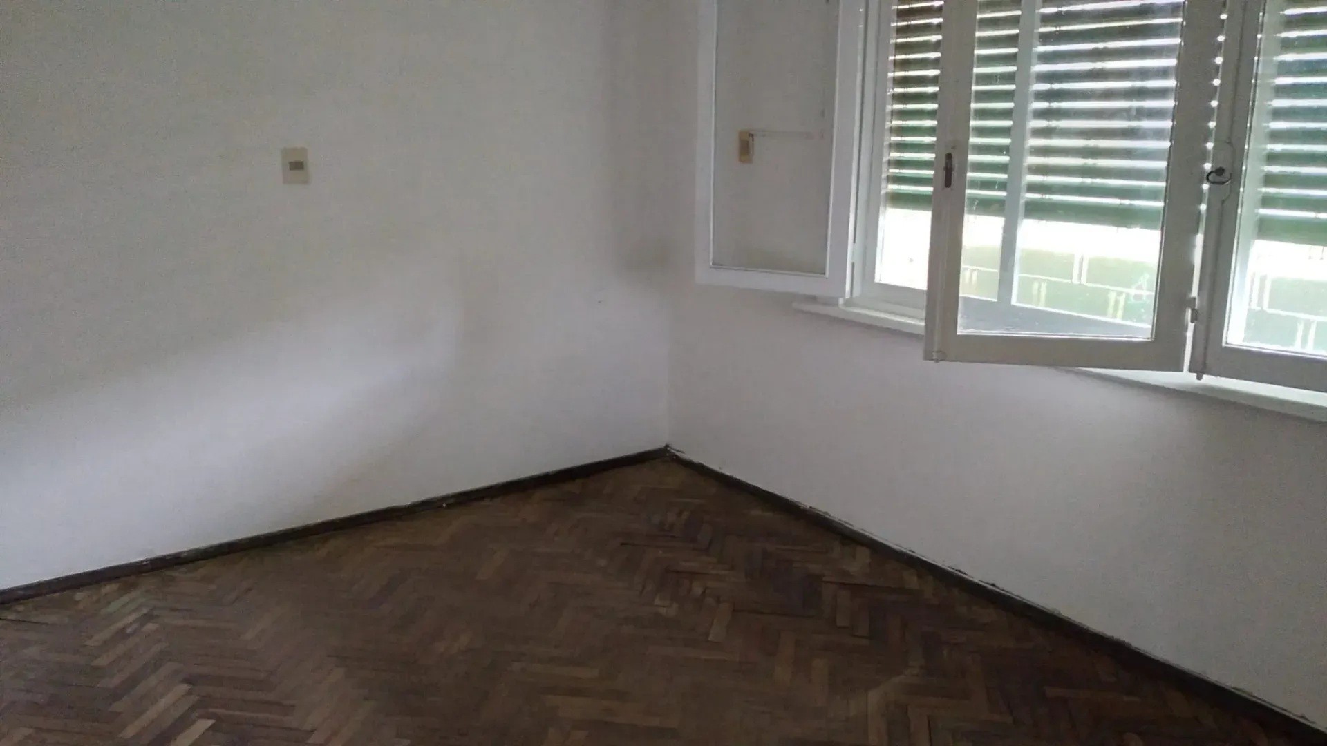 ALQUILER EN SAYAGO, CASA DE 3 DORMITORIOS, PLANTA BAJA AL FRENTE, JARDIN, COCHERA, REJAS · Foto 12