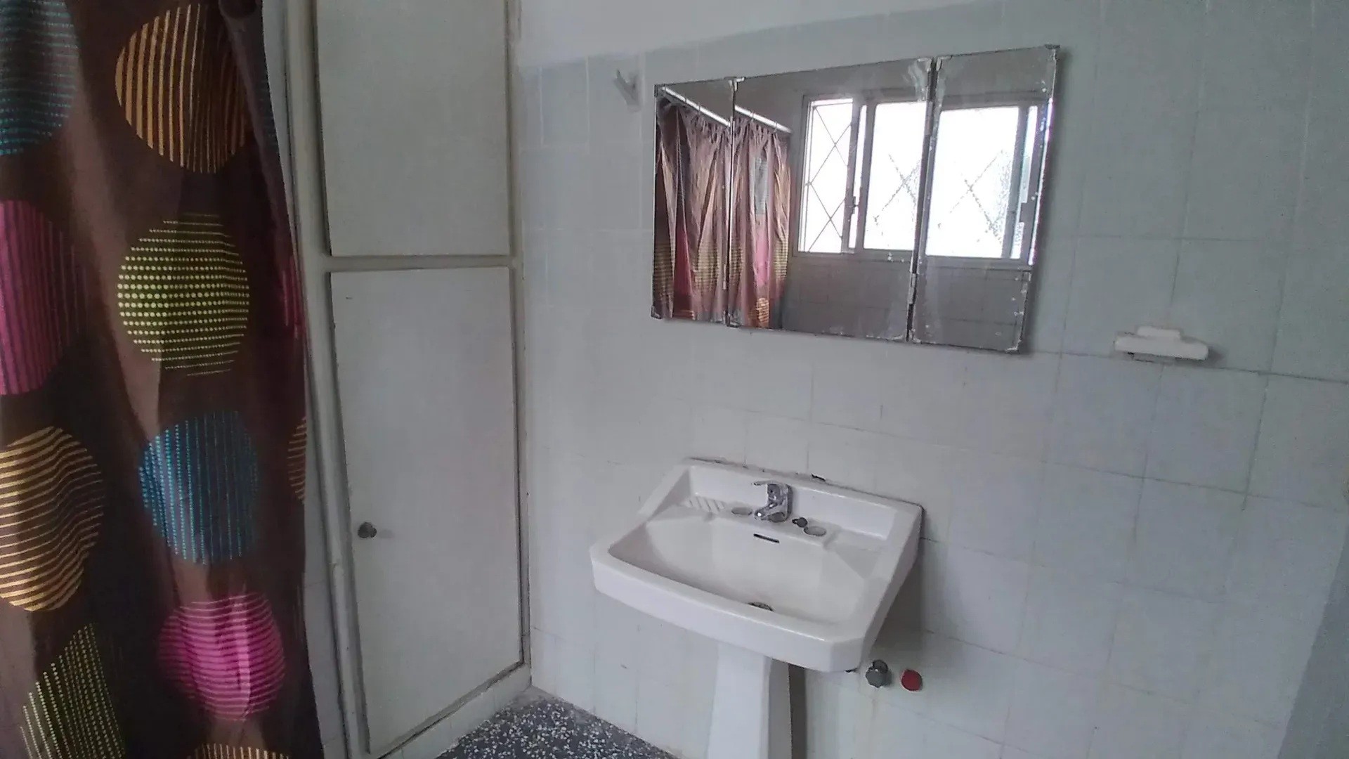 ALQUILER EN SAYAGO, CASA DE 3 DORMITORIOS, PLANTA BAJA AL FRENTE, JARDIN, COCHERA, REJAS · Foto 8