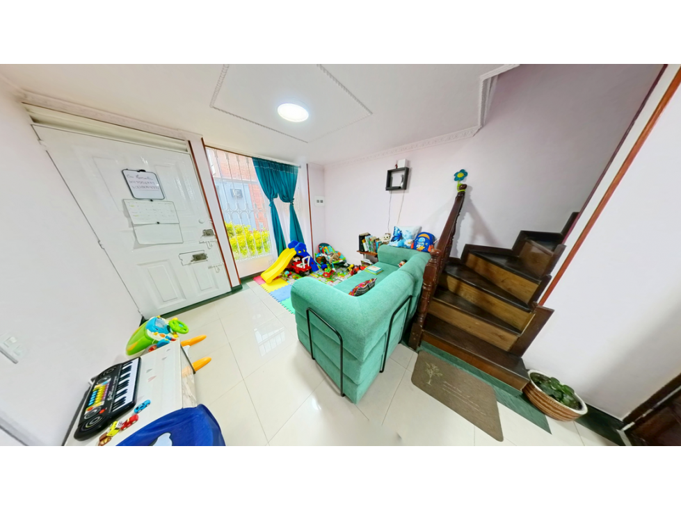 Casa en venta en Villa Alsacia 2, Bogotá · foto 2 de 13