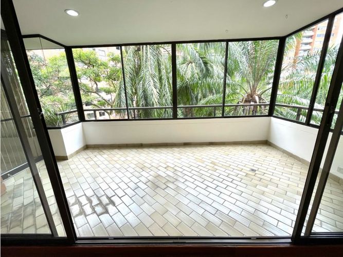 Apartamento de 4 alcobas en venta en La Florida, Medellín, 260 m² · foto 8 de 24