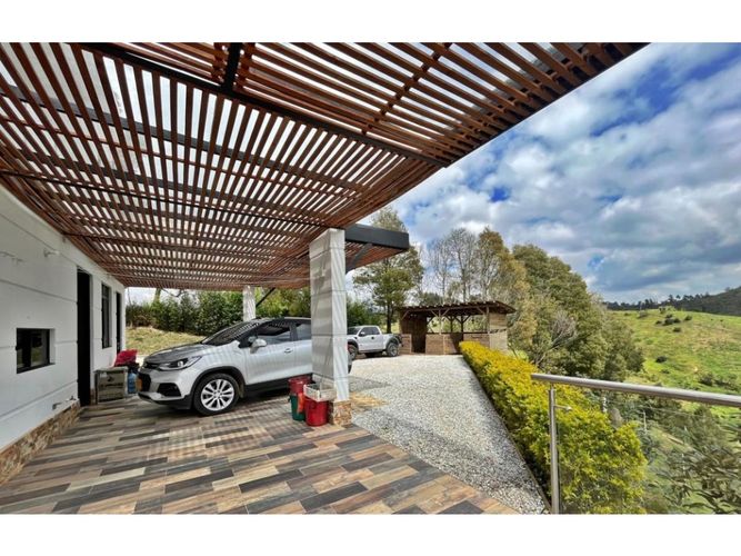 Casa de 4 alcobas en venta en San Luis, Rionegro, 360 m² · foto 7 de 10