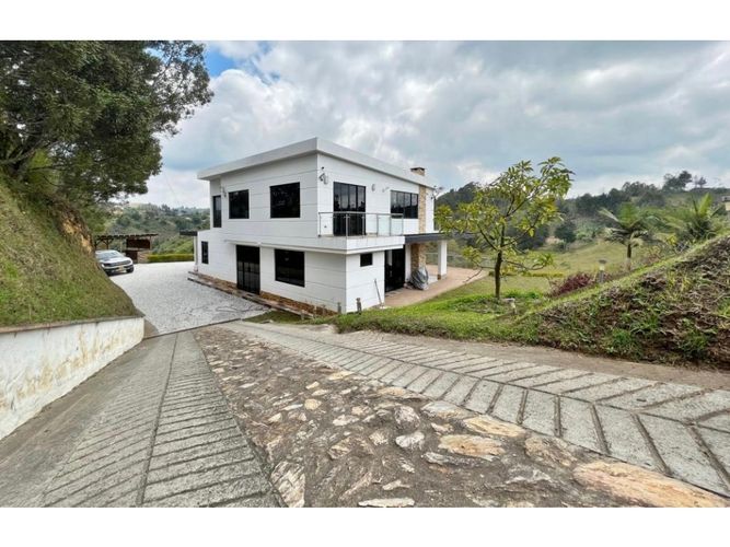 Casa de 4 alcobas en venta en San Luis, Rionegro, 360 m² · foto 8 de 10
