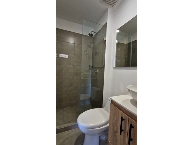 Apartamento de 2 alcobas en venta en Rionegro, 97 m² · foto 7 de 9