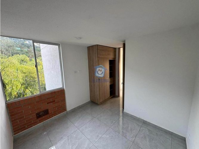 Apartamento de 2 alcobas en venta en Barajas, Pereira, 47 m² · foto 3 de 12