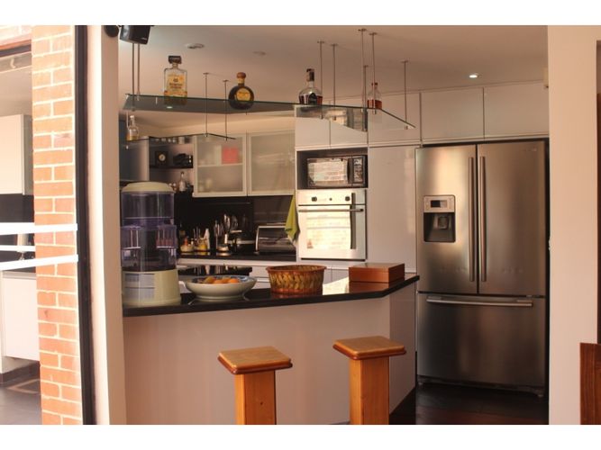 Casa en venta en Santa Barbara Central, Bogotá · foto 6 de 23