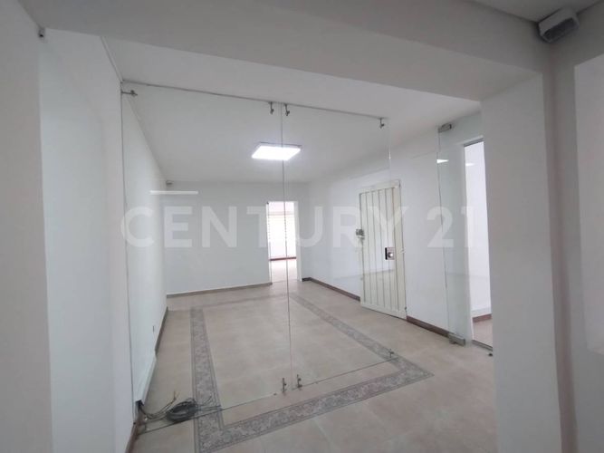 Apartamento de 5 alcobas en venta en La Magdalena, Bogotá, 200 m² · foto 2 de 24