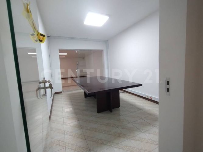 Apartamento de 5 alcobas en venta en La Magdalena, Bogotá, 200 m² · foto 3 de 24