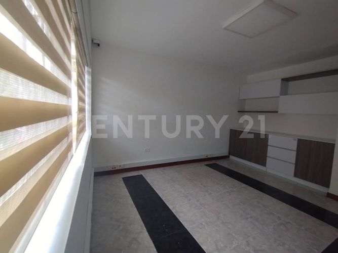 Apartamento de 5 alcobas en venta en La Magdalena, Bogotá, 200 m² · foto 5 de 24