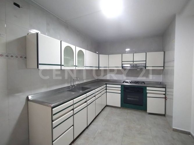 Apartamento de 5 alcobas en venta en La Magdalena, Bogotá, 200 m² · foto 7 de 24