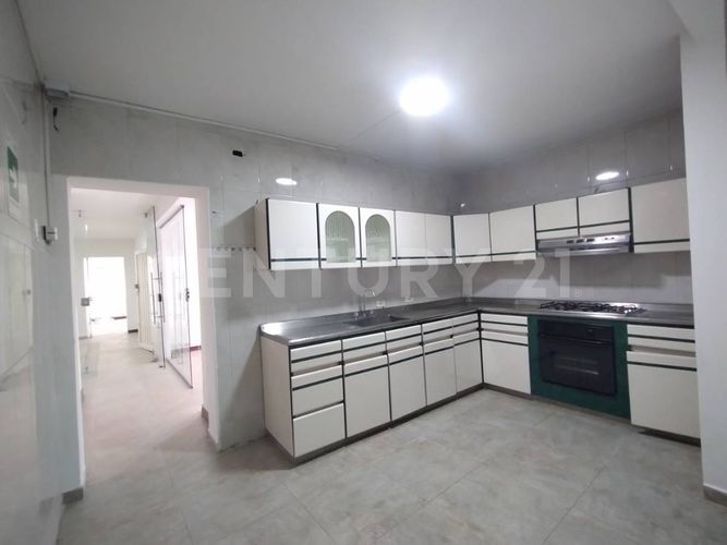 Apartamento de 5 alcobas en venta en La Magdalena, Bogotá, 200 m² · foto 8 de 24