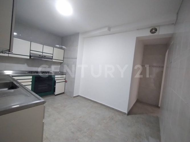 Apartamento de 5 alcobas en venta en La Magdalena, Bogotá, 200 m² · foto 9 de 24
