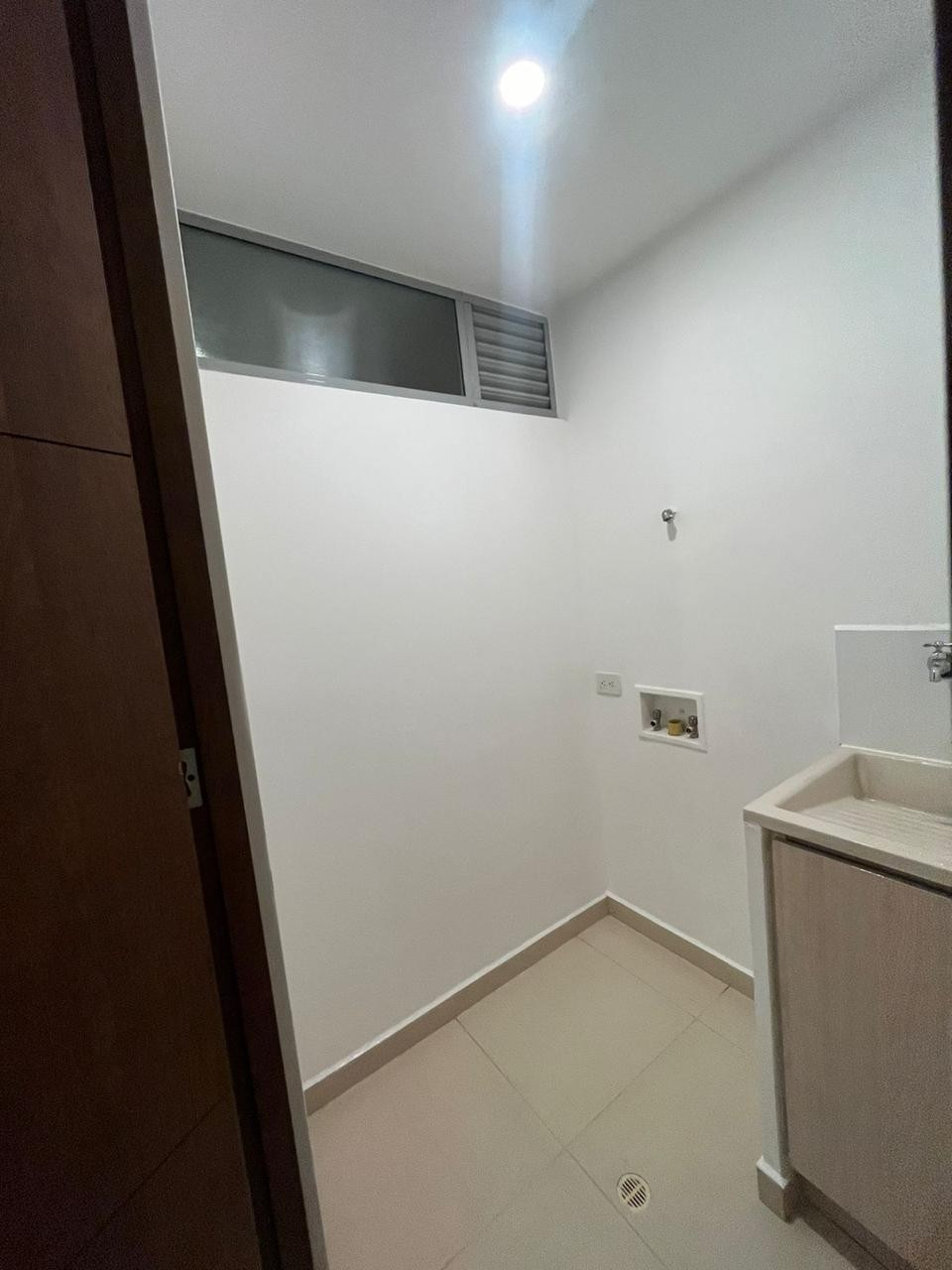 Apartamento en arriendo en Loma De Los Gonzalez, Medellín · foto 15 de 15